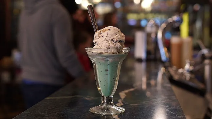Klavon's Ice Cream Parlor Picture 5