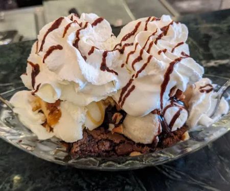 Klavon's Ice Cream Parlor