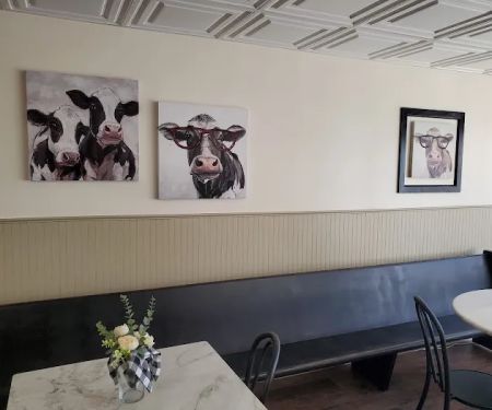 Bonnie Lee Creamery Ice Cream Parlor