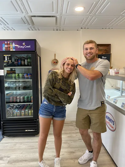 Main Street Scoops, Pepperoni Rolls & Baked Goods Picture 3