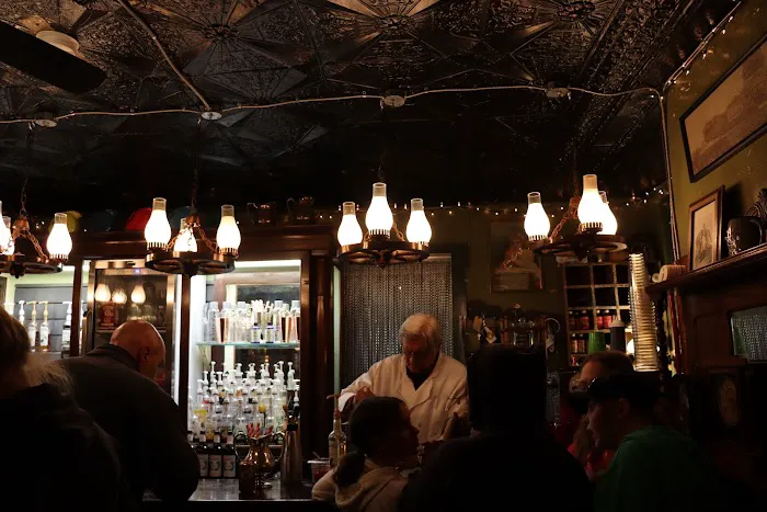 Farleys Hotel Cafe Picture 2