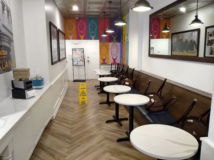 MilkShake Factory (Oakland) Picture 6