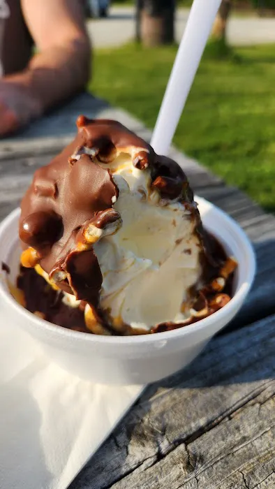 Edwards Ice Cream Shop Picture 2