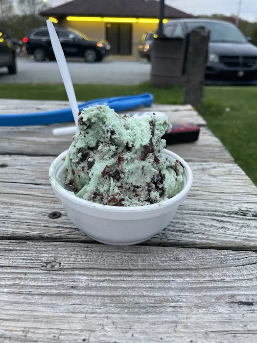 Edwards Ice Cream Shop Picture 8