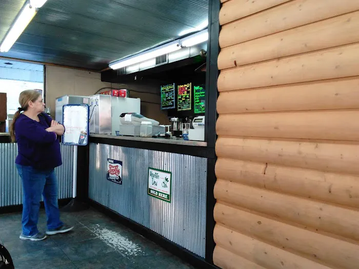 Man Dairy Bar Picture 10