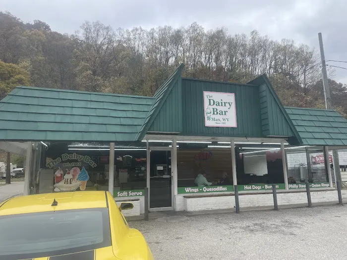 Man Dairy Bar Picture 1