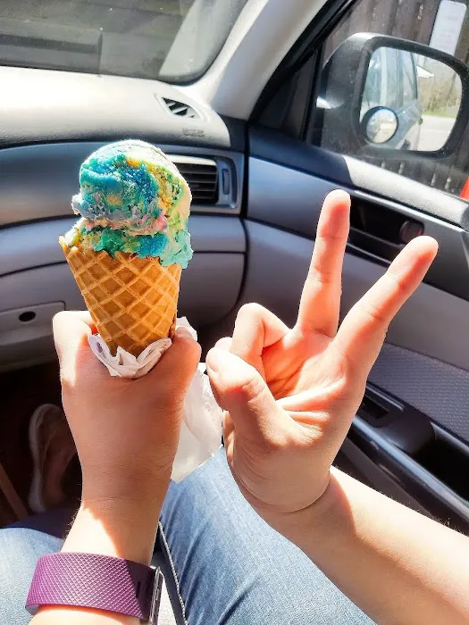 Here's The Scoop Hand Dipped Ice Cream Picture 3