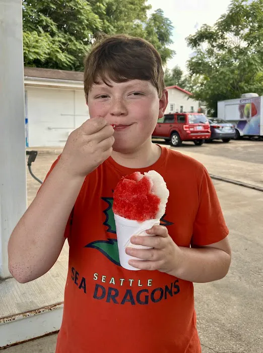 Max's Sugar Shack Shaved Ice Picture 5
