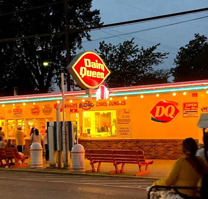 Dairy Queen Store Picture 10