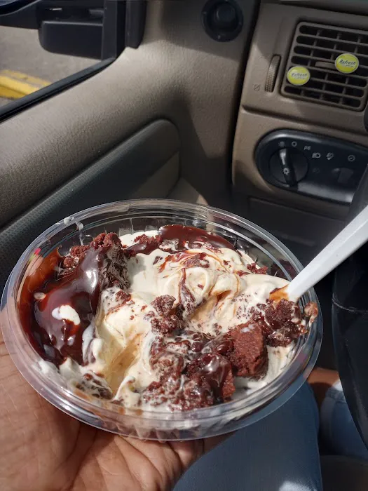 Dell's Sundae Grill Picture 2