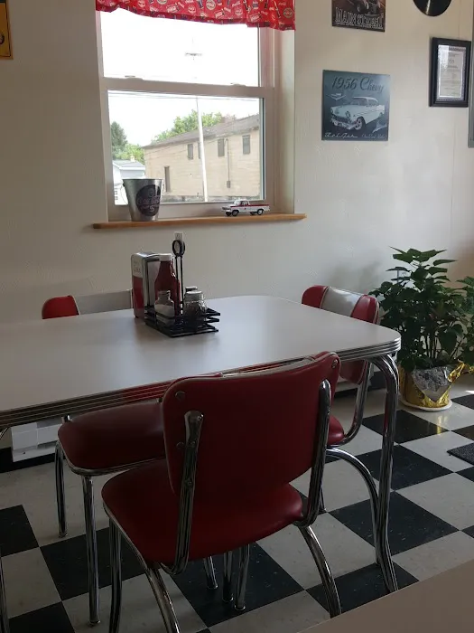 Twist & Shakes Ice Creamery Picture 4