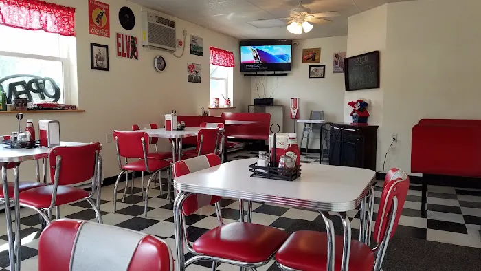Twist & Shakes Ice Creamery Picture 1