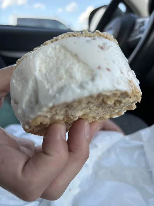 Leona's Ice Cream Picture 7