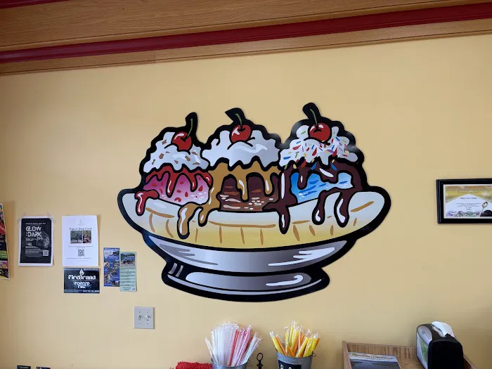 Bear Creek Coffee & Creamery Picture 3