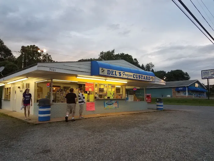 Della's Ice Cream Picture 10