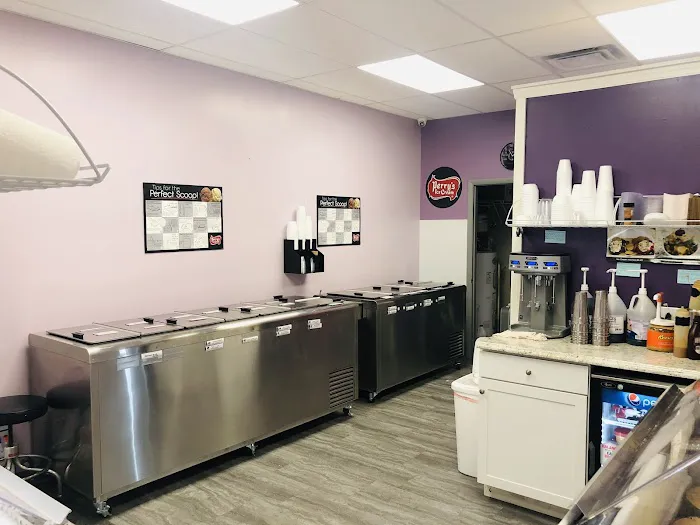Del's Plum Creamery Picture 1