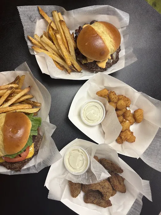 Stucky's Ice Cream Shoppe & Grill Picture 6