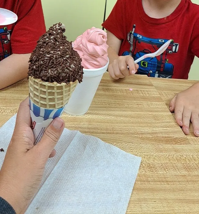 Wells' Sweet Treats Picture 1