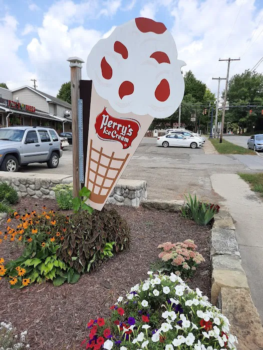Scoops Ice Cream & Food Picture 6