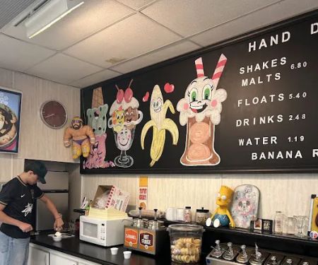 Scoops Ice Cream Shoppe