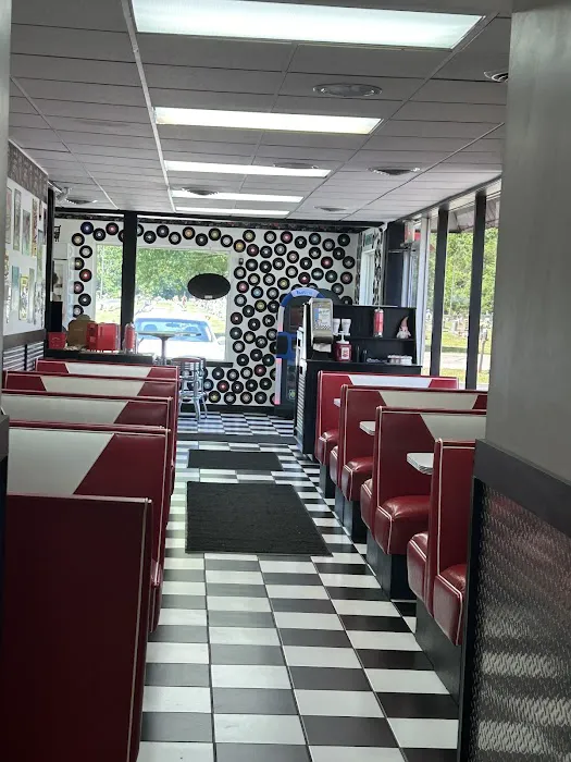 Shell's Ice Cream & Grill Picture 5