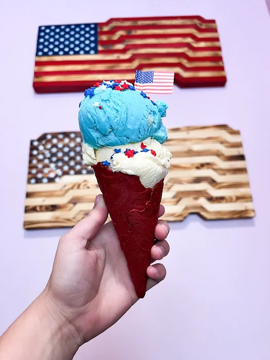 Lazy Cow Creamery & Sweets Picture 2
