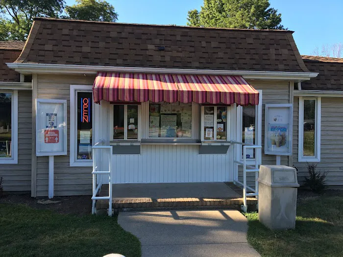 Castle Ice Cream Shoppe Picture 1