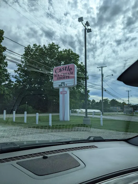 Castle Ice Cream Shoppe Picture 5