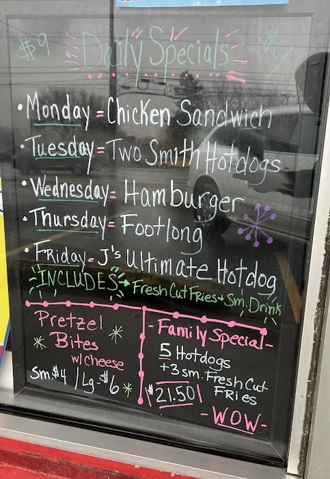 J's Mainstreet Ice Cream and Hot Dog Shoppe Picture 7