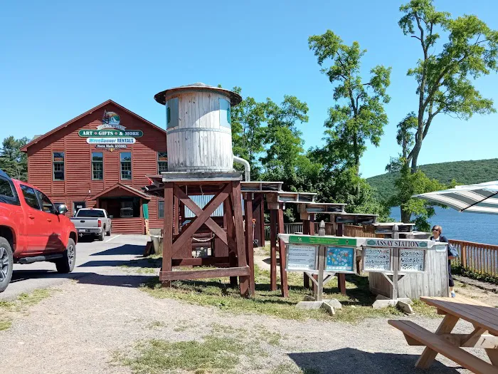 Lakeside Creamery Picture 9