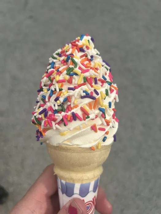 Griff’s Italian Ice & Soft Serve Picture 5