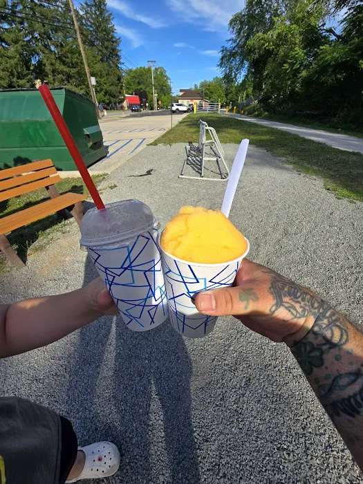 Griff’s Italian Ice & Soft Serve Picture 7