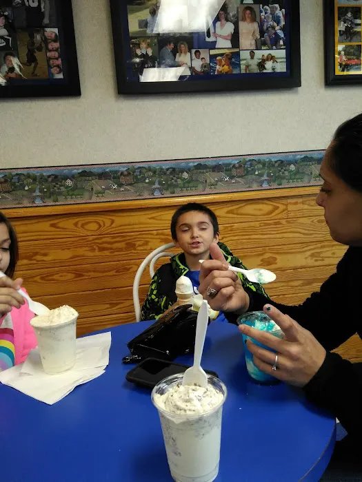 Meadows Frozen Custard of Indiana Picture 9