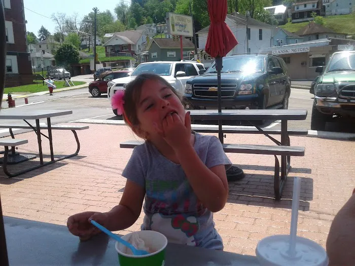Toni's Ice Cream Picture 10