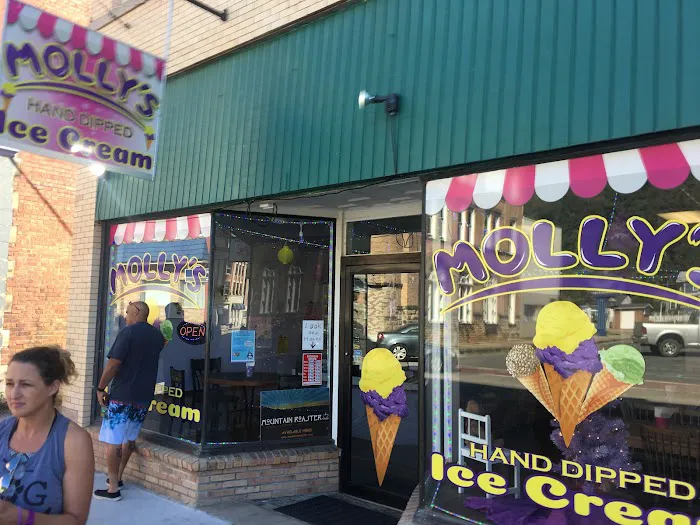 Molly's Hand-Dipped Ice Cream & Molly's Playhouse Picture 5