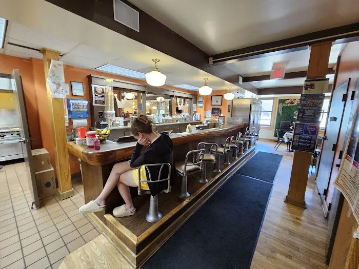 Queen City Creamery Scoop Shop Picture 4