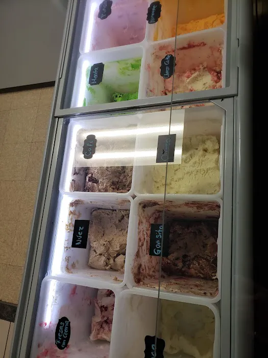 El Lounge Ice Cream Shop Picture 2