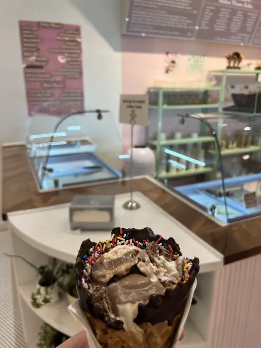 Freshie's Ice Cream & Soda Fountain Picture 5