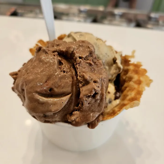 Freshie's Ice Cream & Soda Fountain Picture 9