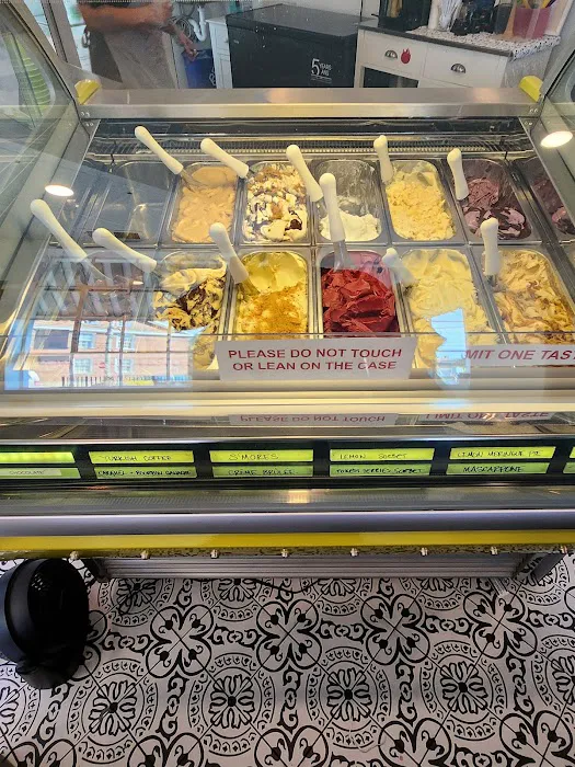 Sorella Gelateria Picture 10