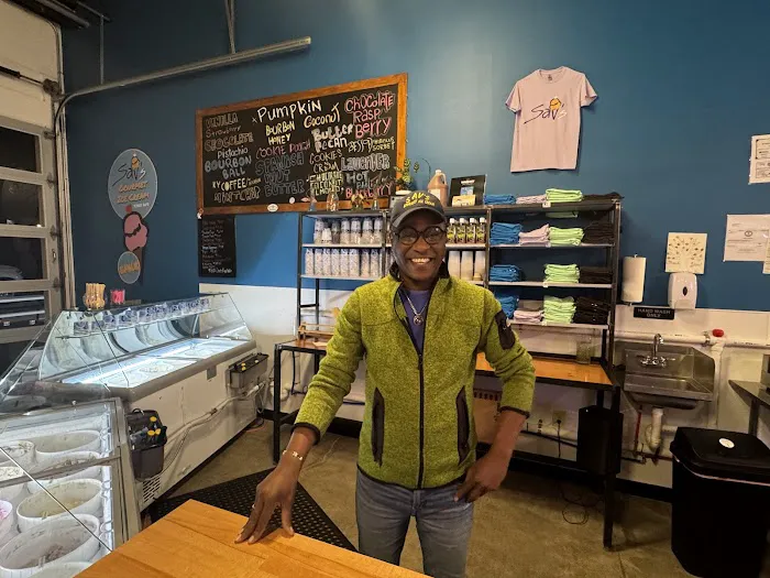 Sav’s Gourmet Ice Cream Picture 2