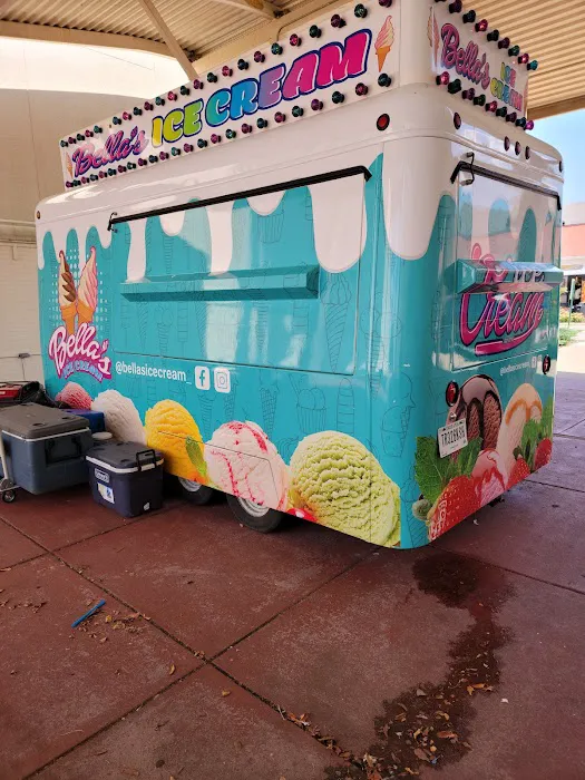 Bellas Ice Cream Truck Picture 1