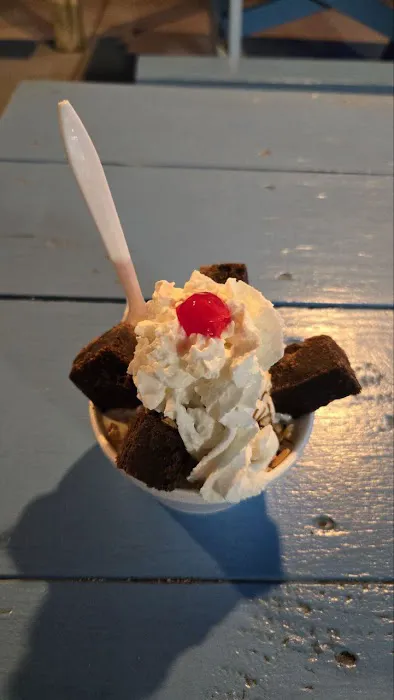 Sundae's Picture 5