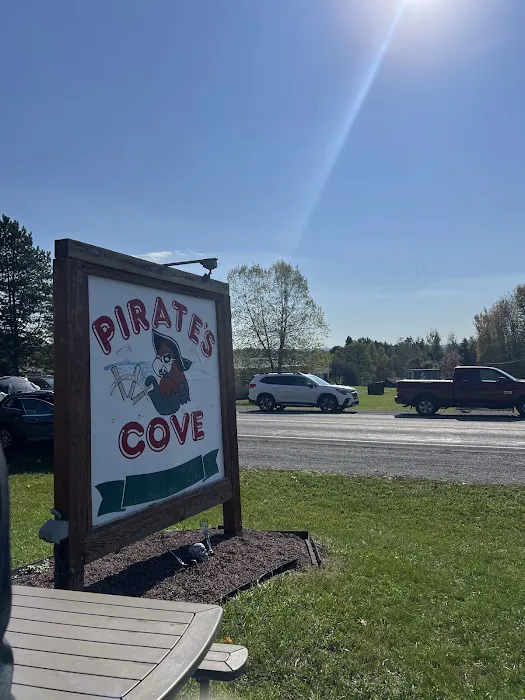 Pirates Cove Pub and Grill Picture 4