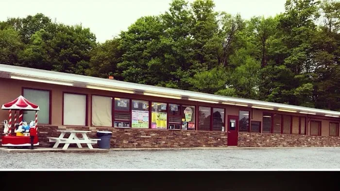 Pirates Cove Pub and Grill Picture 8