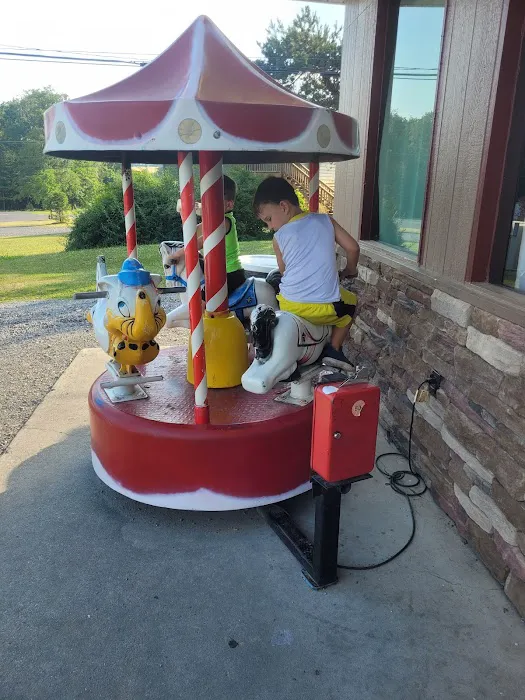 Pirates Cove Pub and Grill Picture 1
