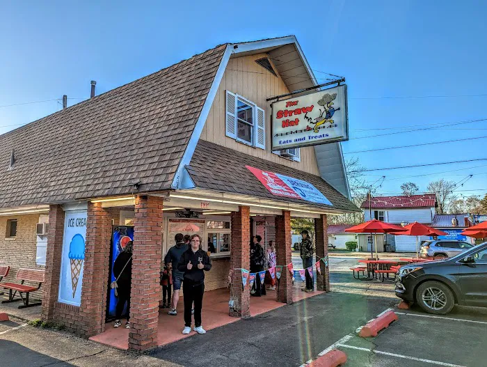 The Straw Hat Sundae Shop Picture 1