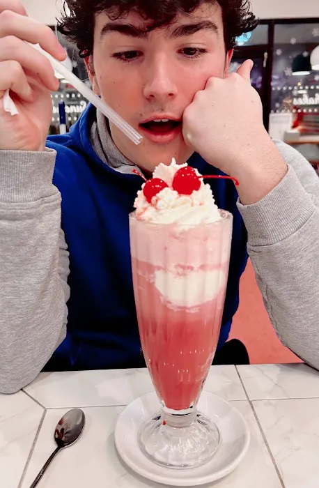 Freshie's Ice Cream & Soda Fountain Picture 4