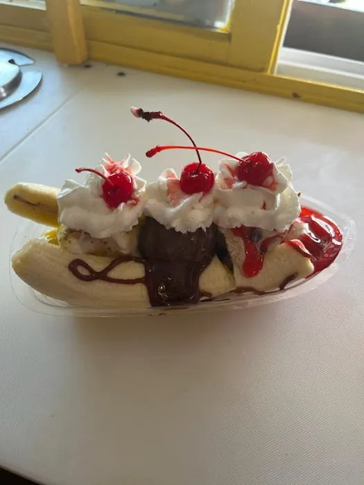 Big Goats Ice-Cream & Hotdog Shack Picture 6