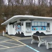 Frosty Cow Soft Serve ico
